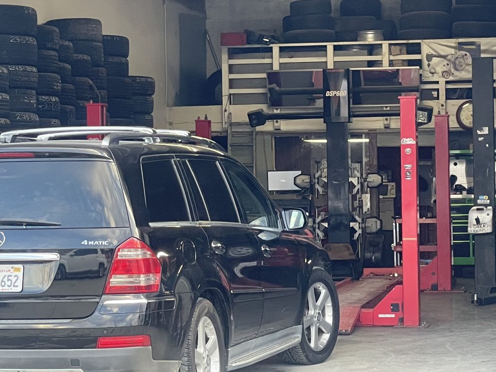 Service Images: IMG_2705