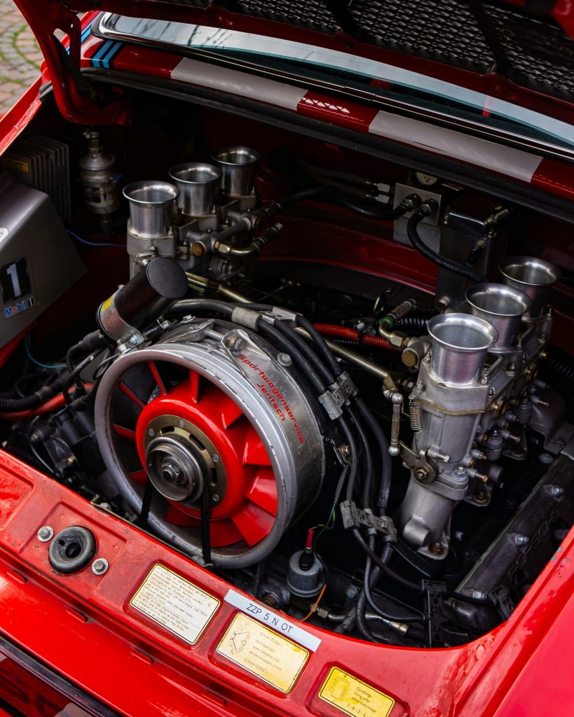 Service Images: F106E833-67D2-4CFC-BB54-31F8B37321C8