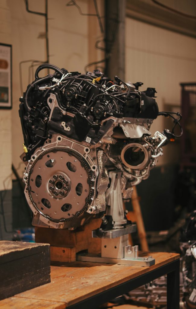 Service Images: 32D80513-AAF0-489F-9FC1-F957A38C6066